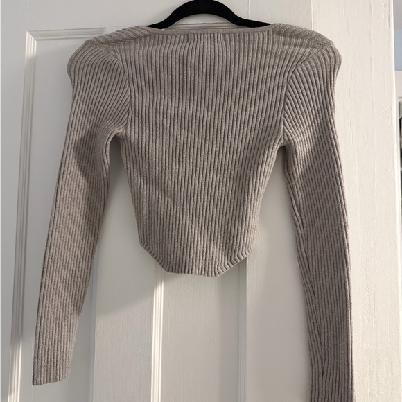 Grey Ribbed Cropped Knit Top - Picture 2 of 3